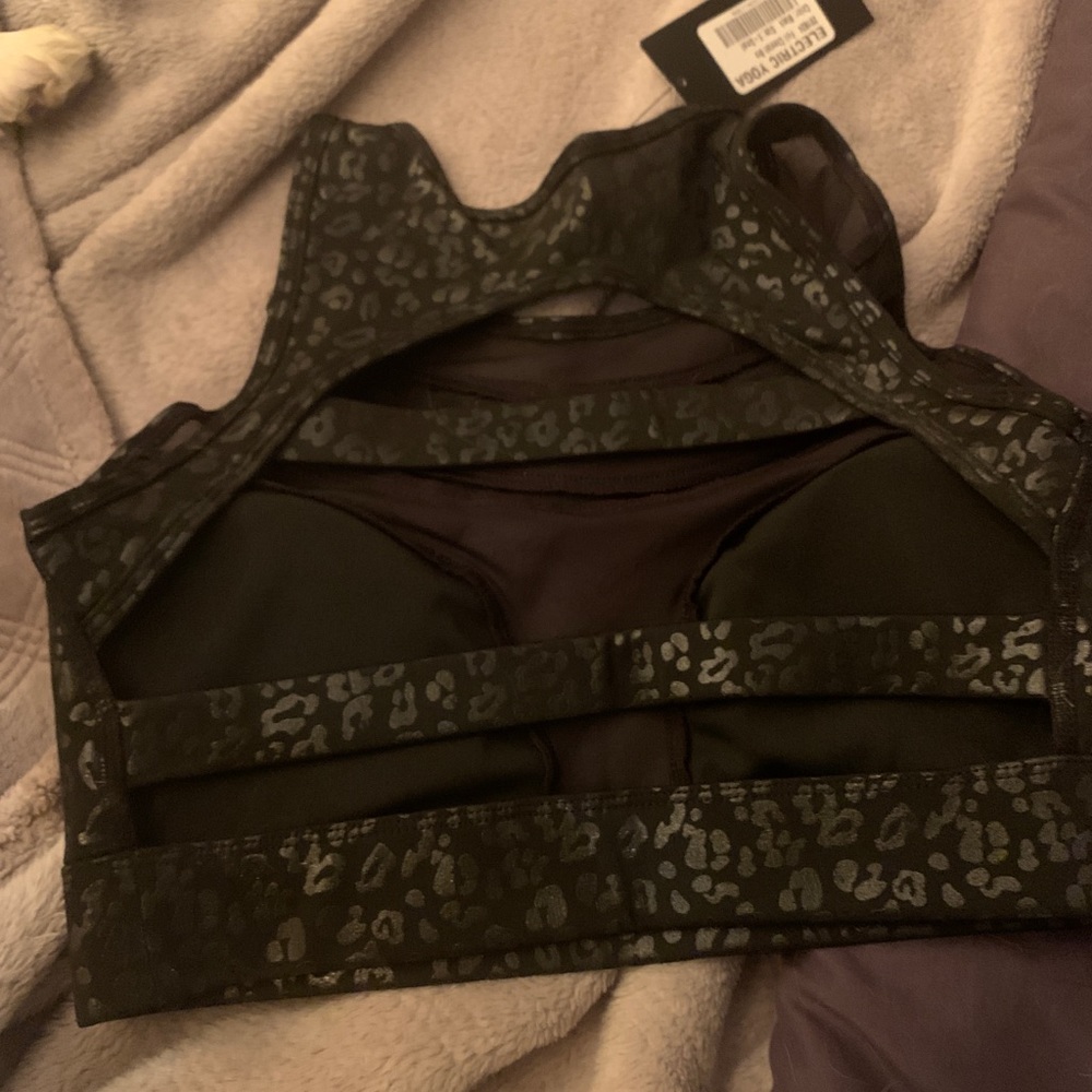 Cheetah print sports bra - Picture 5 of 5